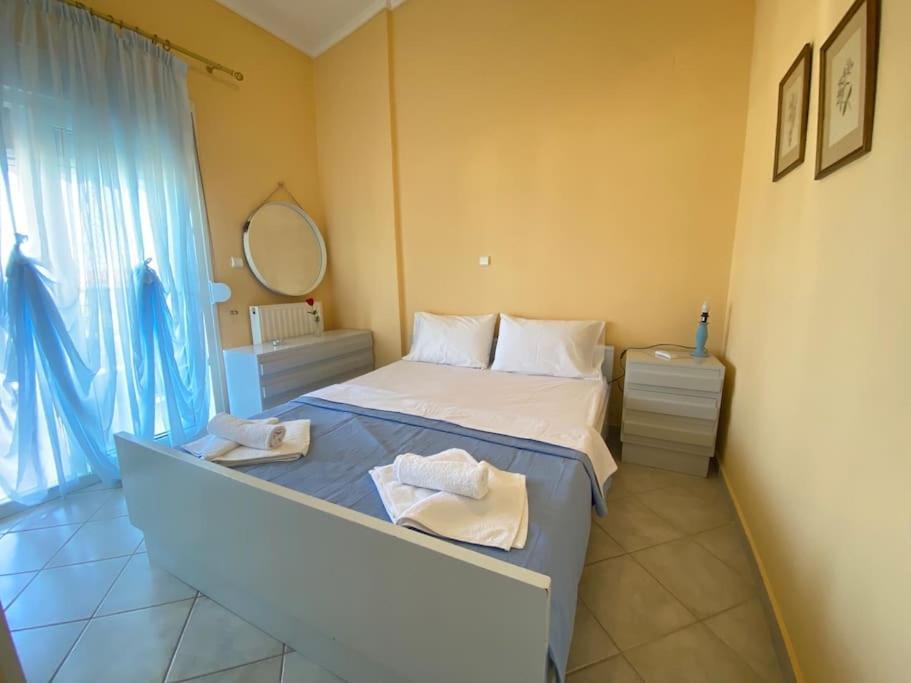 Strati'S Place Palaiontsiflikion Luaran gambar