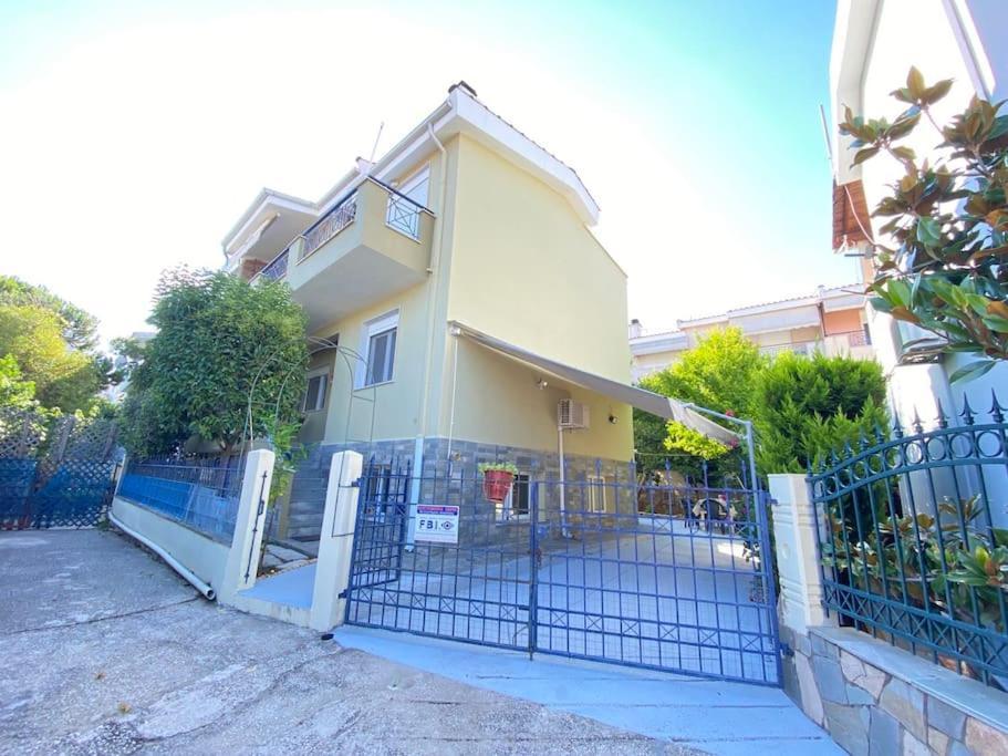 Strati'S Place Palaiontsiflikion Luaran gambar