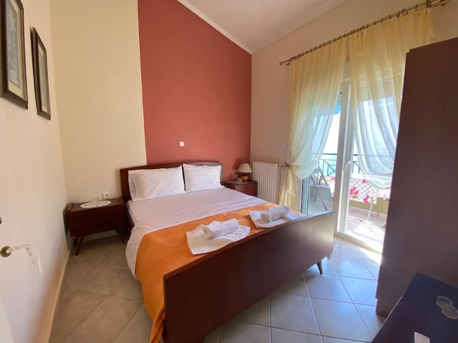 Strati'S Place Palaiontsiflikion Luaran gambar