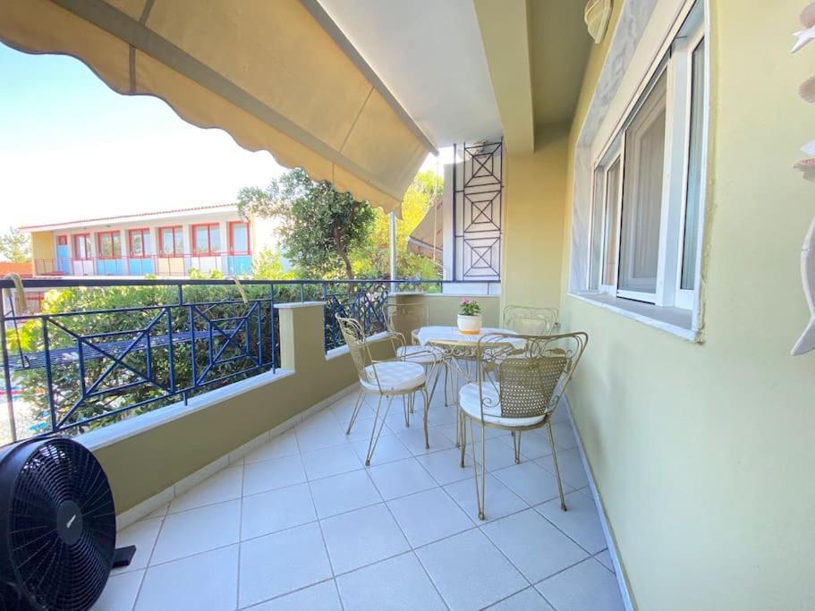 Strati'S Place Palaiontsiflikion Luaran gambar