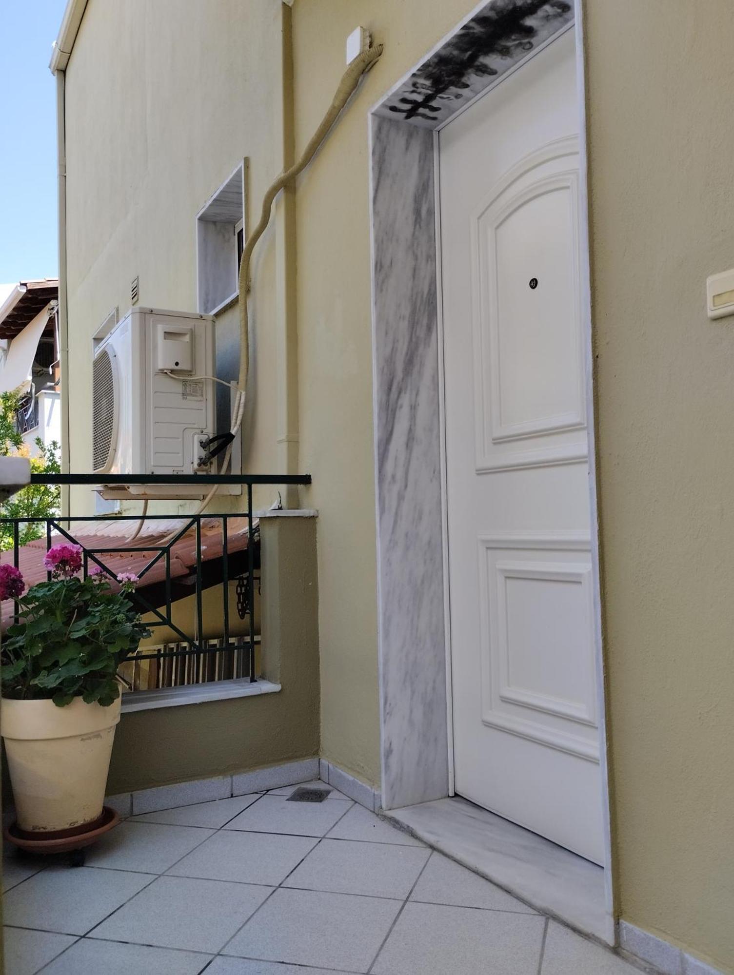 Strati'S Place Palaiontsiflikion Luaran gambar